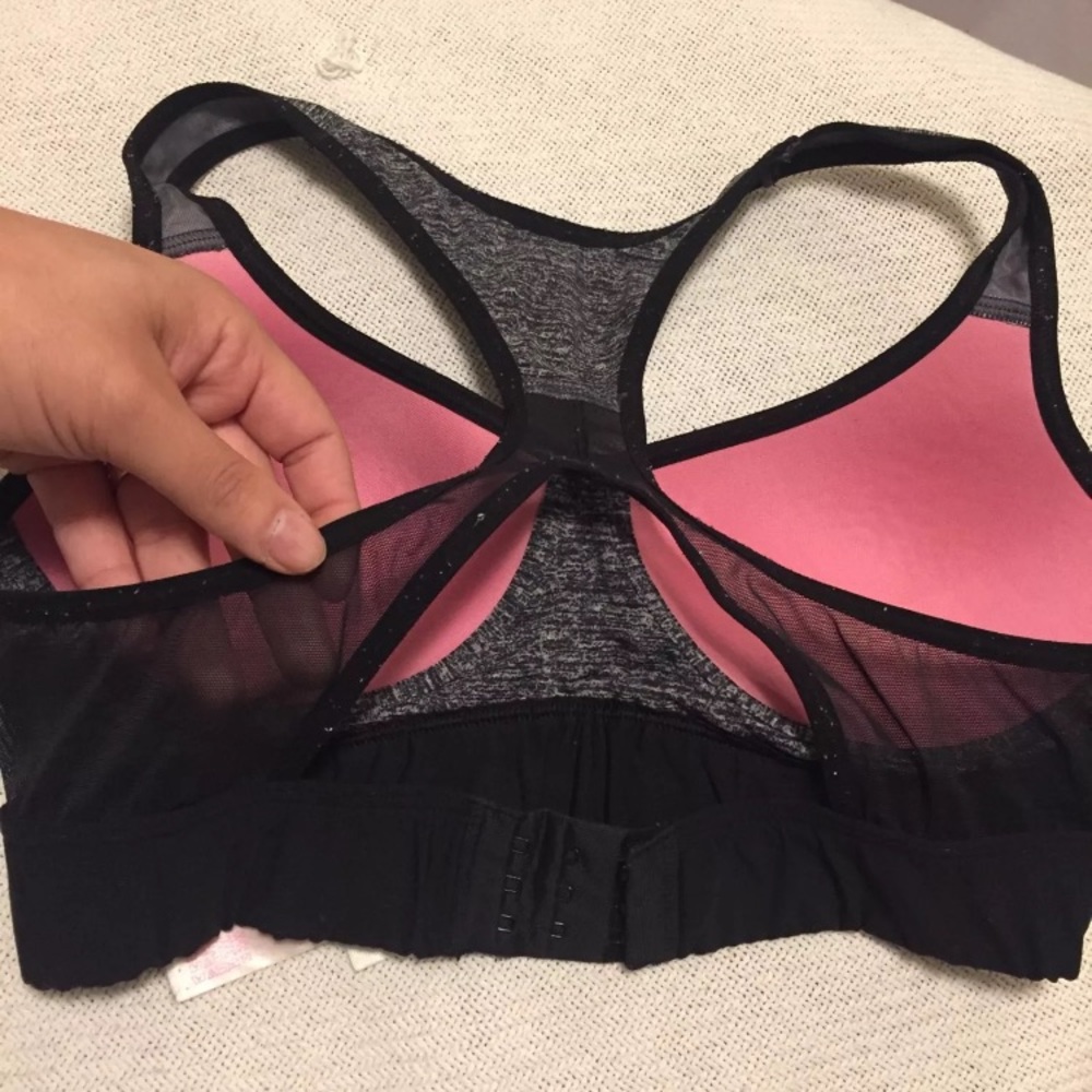 Pink work out bra let. - Picture 2 of 4